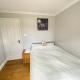 Three bedrooms house in Windsor, Windsor - Photo 9