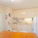 Cozy Two Bedroom Apartment in Santa Marinha, Lisbonne - Photo 7