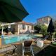 Holiday house in the city-center of Antibes with a private pool - Fotografie 1