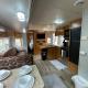 Ramblin Rose Camper - Theater - Hot-Tub - Fire Pit, Jonesville (fotografie 3)