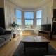 A Spacious Flat with Character - Private Car Space Paisley - Foto 8
