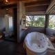 Deluxe Cabin Located in the Woods with Private Jacuzzi - Valle 2 Valle de Bravo - Foto 1