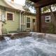 Pet-Friendly, Hot Tub, Fire Pit, King Beds - Walk to Main St! Fredericksburg - Zdjęcie 3