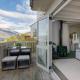 Lake & mountain view home in CBD, Queenstown - Fotografie 4