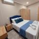 Sapphire home, Иксия