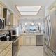 Luxury Direct Beachfront Views - Crimson #201, St Pete Beach (fotografie 5)