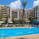 A Dream Place in Raanana, up to 5 guests - Swimming Pool - Jacuzzi & Gym
