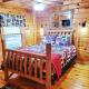 Three Bears Cabin - Hottub Arcades Btwn PigeonForge Gatlinburg Great Smoky Mountains National Park Sevierville - Photo 4