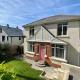Beach house with sea views minutes from the surf, Northam