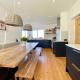 Beach house with sea views minutes from the surf, Northam (foto 8)
