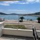 Seafront apt with terrace 4 bedrooms and mooring Rogoznica - Foto 1