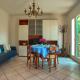 casa con giardino, garage, wi-fi, 2 bagni e AC in una camera da letto, Imperia (foto 4)
