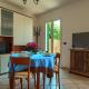 casa con giardino, garage, wi-fi, 2 bagni e AC in una camera da letto, Imperia (foto 6)