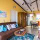 Centrally located in Jaco, walk to beach, beautiful pool! Each Villa Paradise is 1bd 1bath Condo Units sleep 5 or book both units and open connecting door for 10 ppl- Paradise Found! Jacó - Fotografie 8