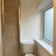 Double Bedroom with a balcony and ensuite bathroom for short or long stay in London Canary Wharf with direct train from Heathrow, also convenient from Stansted and Gatwick airport, 10 minutes to London City Airport and Excel, 16 minutes to Westminster, Londýn - Fotografie 2