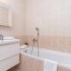 Cozy Apartment with Balcony Chmieleniec by Noclegi Renters Cracovia - Foto 10