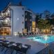 Villa Adriatic, Apartment Chiara with swimming pool, children playground and gameing room for adult, Ičići