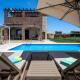 Paradis Villa Stone Queen with Heated Pool, Butkovići (fotografie 5)