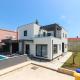Modern villa Maeni with private pool in Pula, Pula