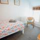 Quaint cosy cottage with a hot tub in Tenby centre, Pembrokeshire - Fotografie 9