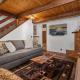 Shepherd's Cabin - Gambrel cabin, spacious while still being cozy and inviting! Big Bear City - Foto 2