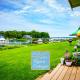Premier Waterfront Cottage 2, Riverhead