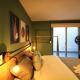 Apartamento privado con patio interno ONE103 By Roots Rentals, Медельин - Фото 2
