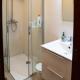 Cozy Room in Cascais City with Full Kitchen 5 minutes from the beach, Cascais (zdjęcie 8)