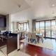 Locations I Luxe 2 Bedroom Apartment I Palm Jumeirah & Sea Views I Steps away from Beach, Dubaï - Photo 6