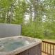 Bethel Chalet with Hot Tub 3 Miles to Sunday River!, Bethel (foto 3)