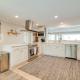 Bayfront Home with Deck - 4 Mi to Downtown Plymouth!, Plymouth (fotografie 3)