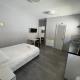 Petticoat Accommodations, London - Photo 2