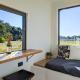 Glamping Vineyard Getaway with Luxury Amenities, Broke (foto 8)