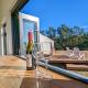 Glamping Vineyard Getaway with Luxury Amenities, Broke (foto 4)