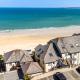 Carbis Bay - Luxury 3 Bed Penthouse Apartment with Sea Views Parking Sauna Balcony, Carbis Bay (photo 3)