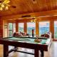 Panorama Mountain View Cabin, Less than 10 miles from Gatlinburg and Dollywood, Dog Friendly, 6 Bedrooms Sleeps 17, Fire Pit, HotTub, Washer Dryer, Fully loaded Kitchen, GameRoom with a TV, Pool Table, Arcade, Air Hockey, and Foosball Sevierville - Zdjęcie 5