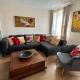 Stay in Yeovil Town Centre, Large 2 BD Apt With Parking, Sleeps 4, Yeovil (photo 3)
