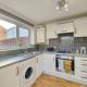 The Metcombe - Holiday Home With Free Parking - 10 Minutes Walk To Coop Live Arena & Etihad Stadium, Manchester - Photo 2