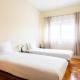 Convenient 3-Bedroom Apartments next to Bom Sucesso Porto - Photo 5