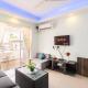Serene Escape One Bedroom Apartment with AC, Wi-Fi, Gym and 5-Minute Walk to the Beach Cativating Tree and Garden Views, コルバ - 写真 4