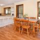 Beach House Getaway - Family & Pets ZB6, Buddina (foto 4)