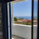 Peaceful getaway for 2 - amazing sea view/sunbeds!