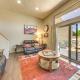Ruidoso Golf Condo - Patio and Mountain View!, Ruidoso (foto 5)