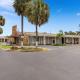 Super 8 by Wyndham Kissimmee-Orlando - Photo 3