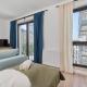 City Center Mirrors Apartment with Parking by Noclegi Renters Vratislav - Fotografie 9