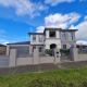 Stylish House in Geelong for Large Family or Group - Photo 1