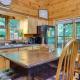 Riverfront Ellijay Cabin with Deck and Pool Access!, Ellijay (zdjęcie 10)
