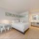 Travel Lodge by Wyndham 10 min from Disney, Kissimmee