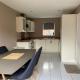 Large 2 bedroom apartment, 4 beds one 1 en-suite, Free parking Nr Chelt Elmore and Quays, Gloucester (photo 2)