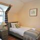 9 Lord Raglan House Windsor 2BR, Windsor - Photo 4